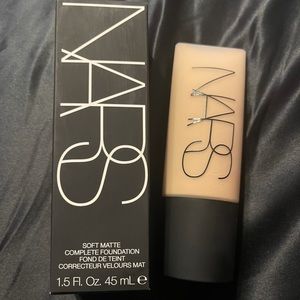NARS Soft Matte Complete foundation